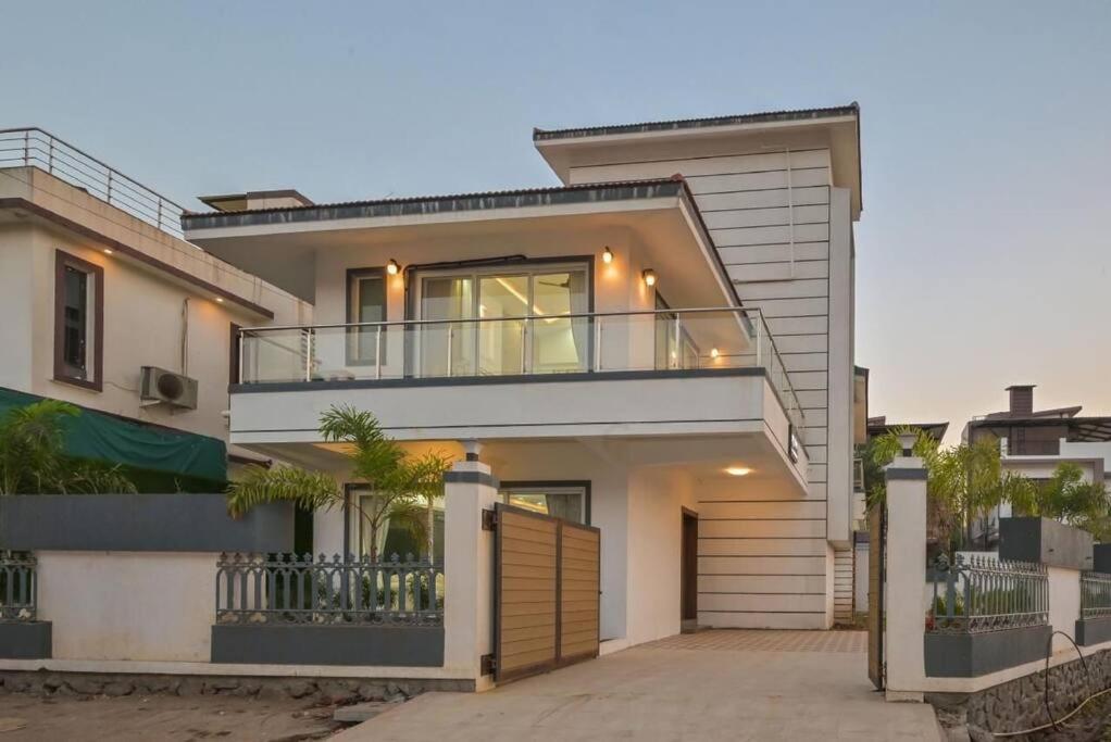 Royal Paradise Villa Lonavala Extérieur photo